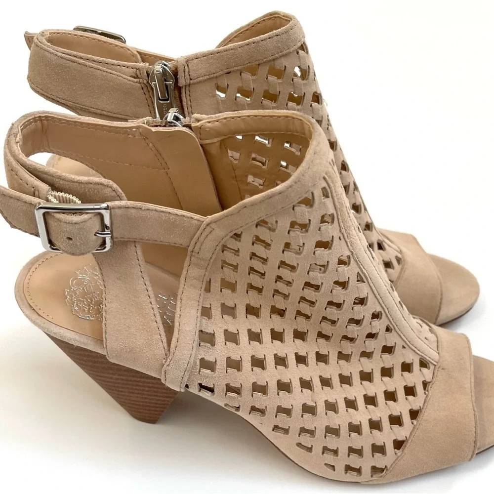 Vince Camuto approximate insole